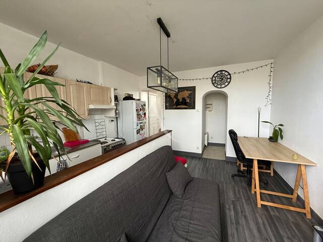 Exclusivité Angers : T2 avec débarras central